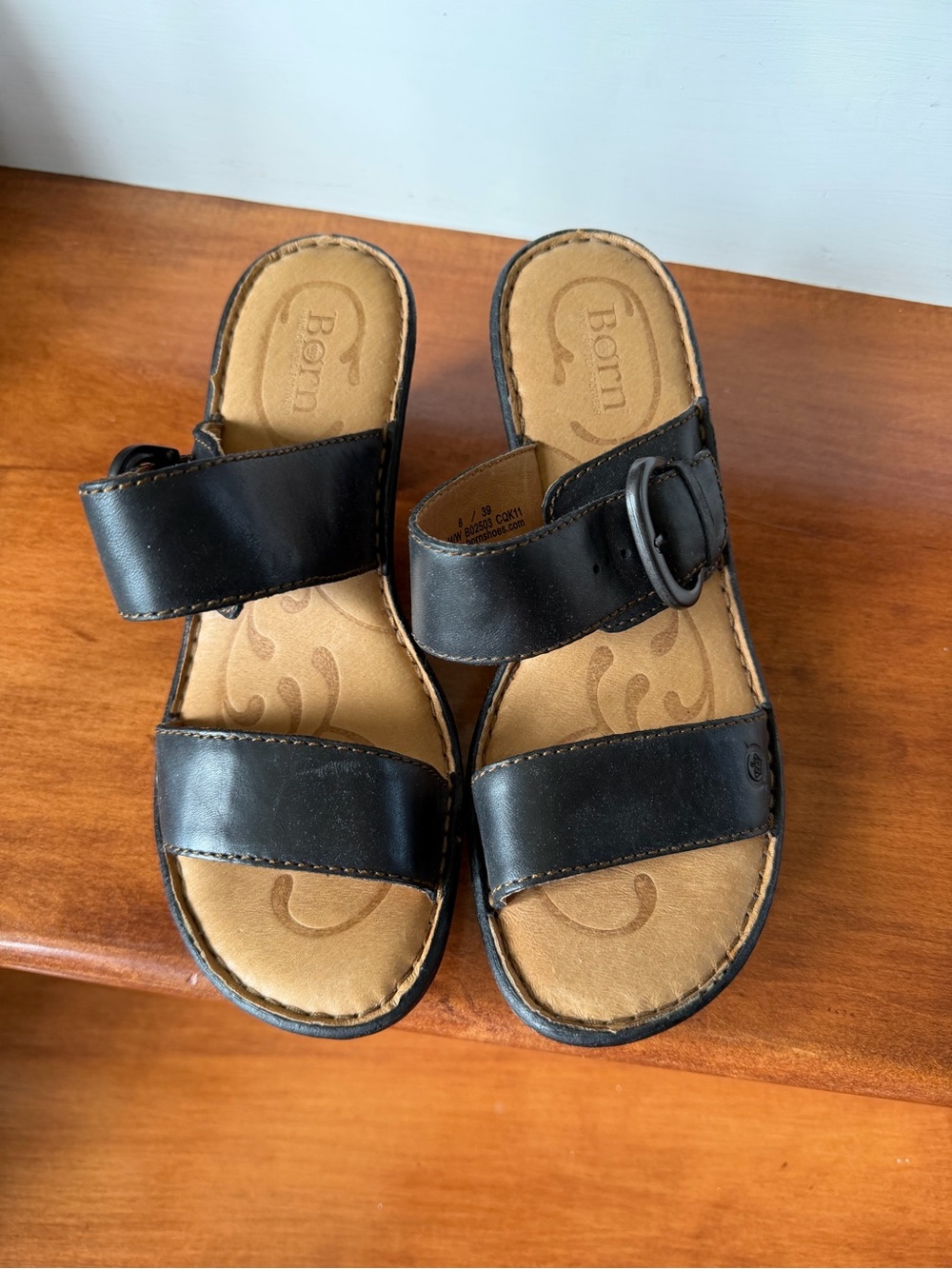 Born Women’s Black Leather Sandals, Size 8, NWOT
